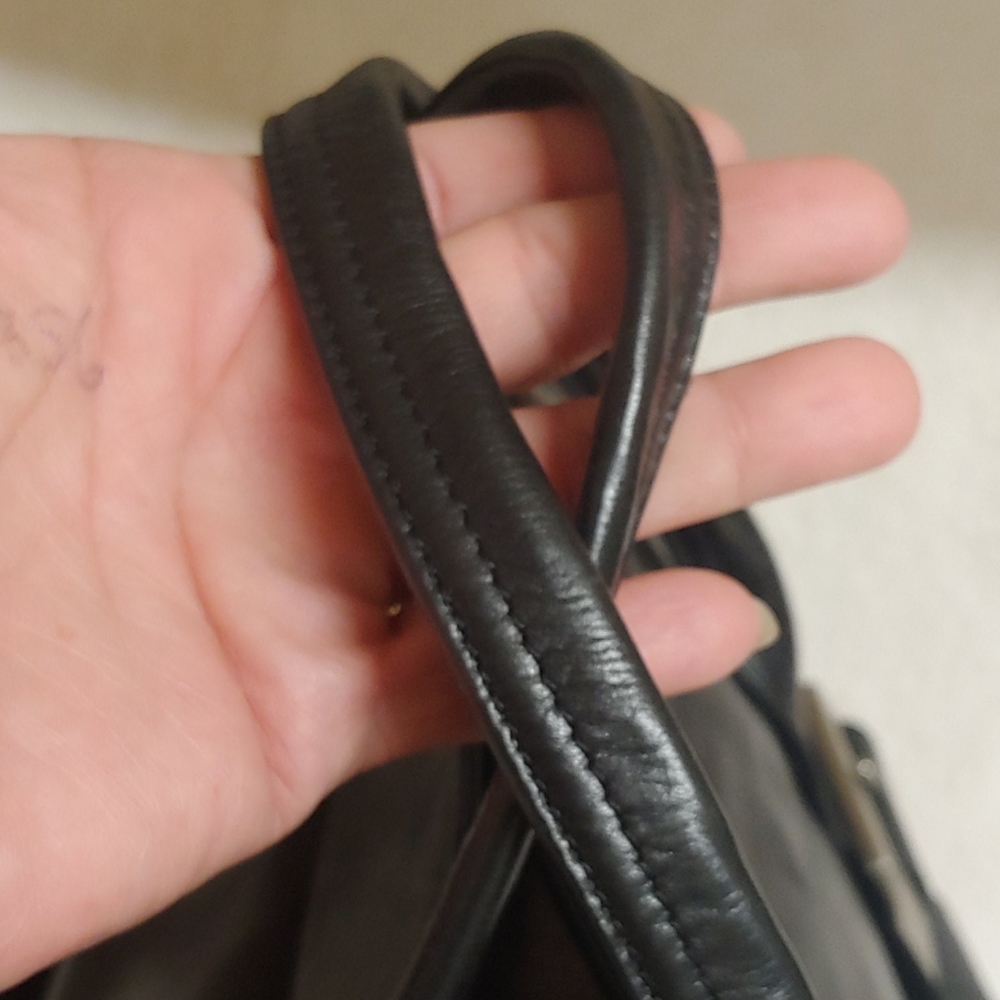 NWOT Kenneth Cole NY black leather bag - Picture 2 of 16